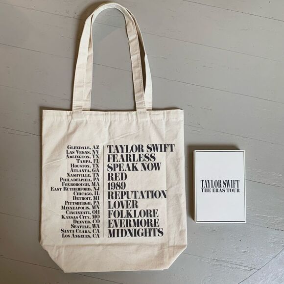 Taylor Swift The Eras Tour cream Tote bag and 10 postcards in a box - Picture 2 of 9